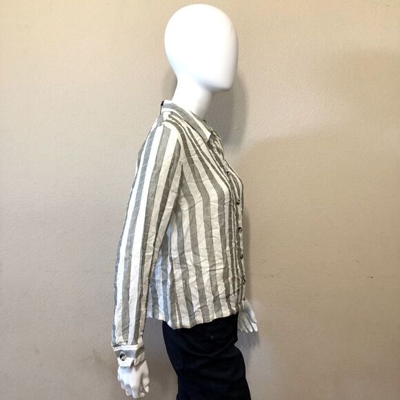 Socialite Stripe Blouse Size Medium - Picture 6 of 13